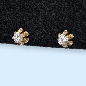 V. 14k Gold 0.5 Carat Diamond Stud Earrings